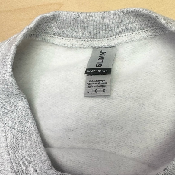 NEW Nike Embroidered Sweatshirt - Picture 4 of 4